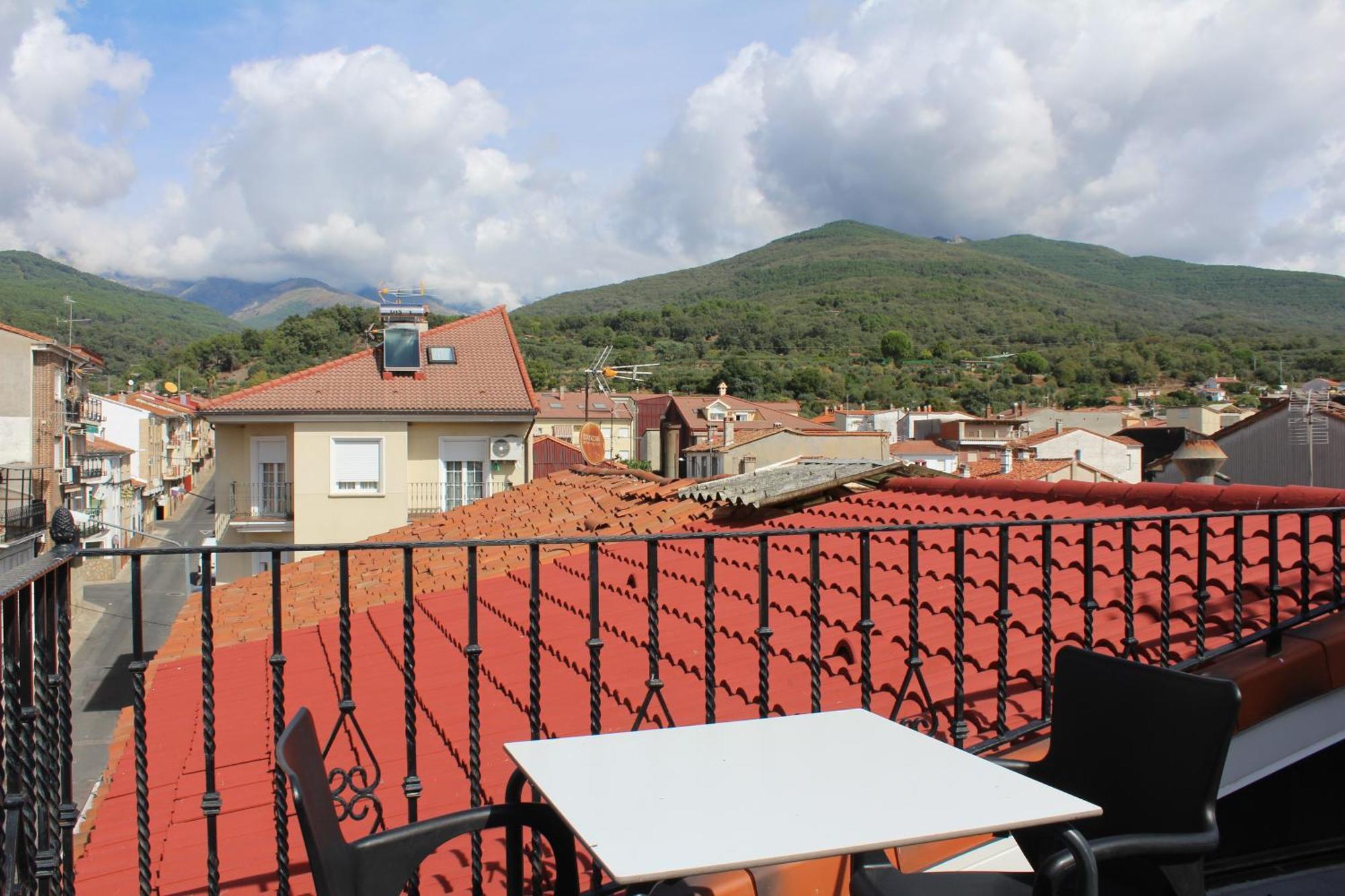 Atico Aires De Gredos Apartment Candeleda Exterior photo